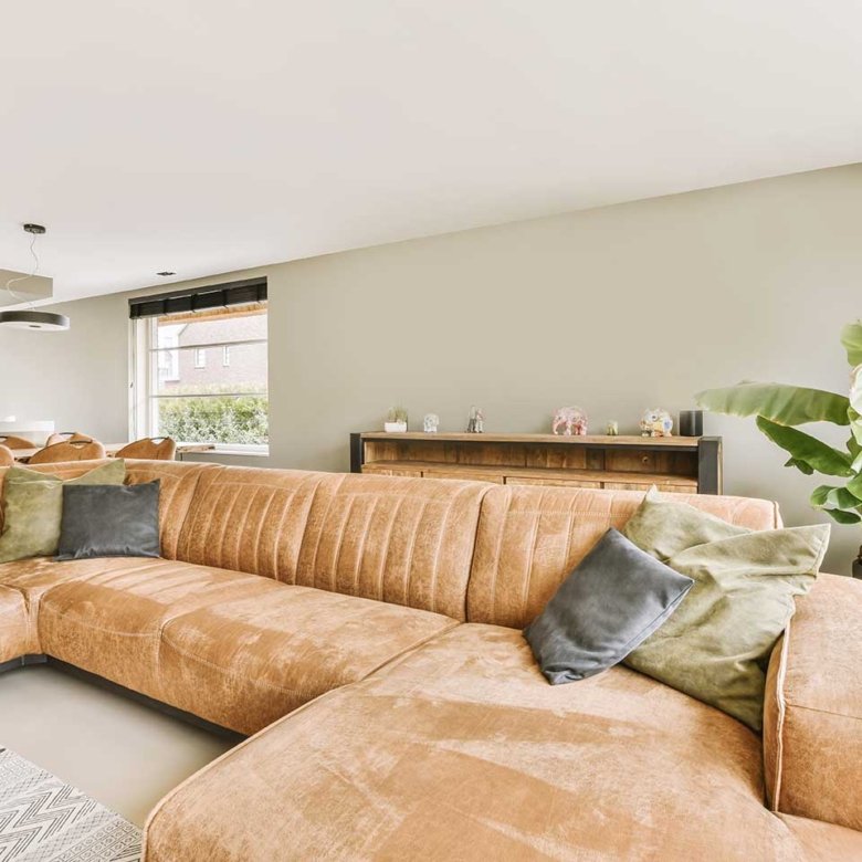 Spacious apartment with parking