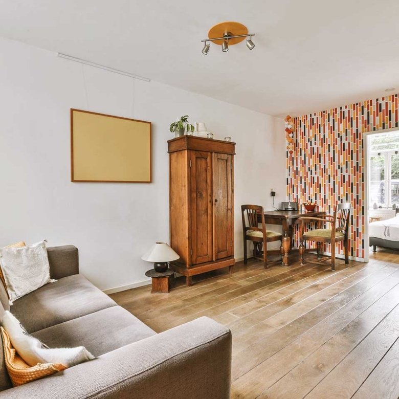 One-bedroom with parking