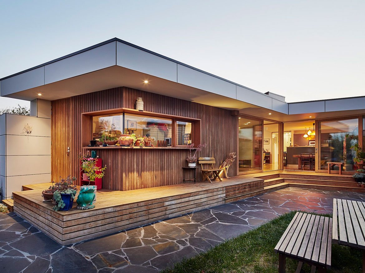 single-home-0006 Four-bedroom house with garden