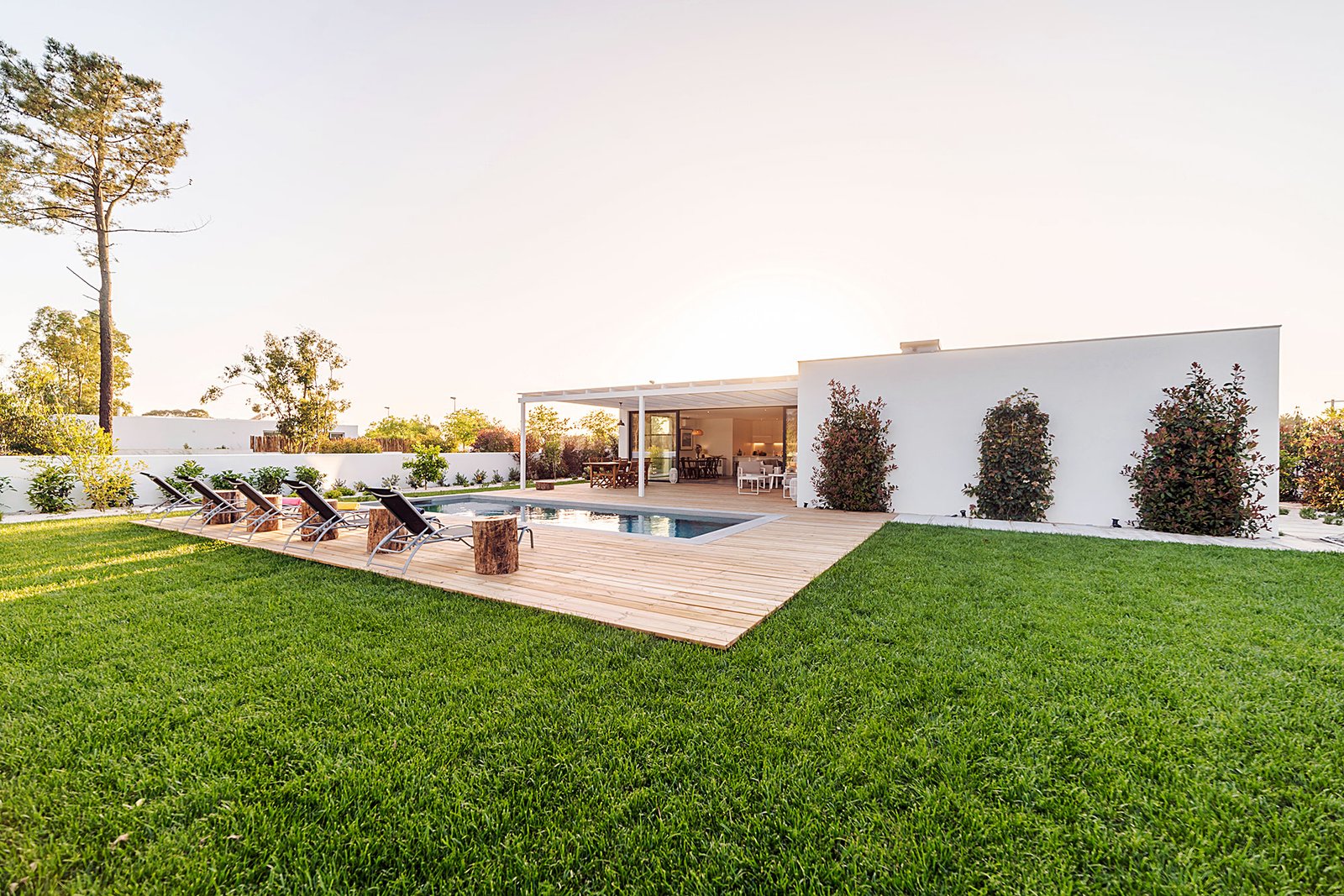 single-home-0009 House with private garden