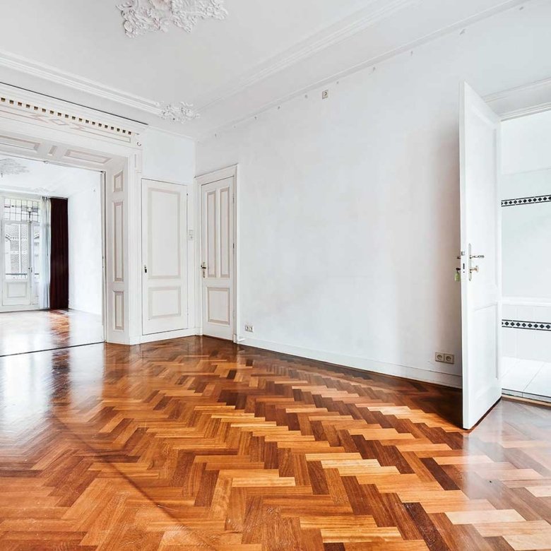 Central apartment with elevator